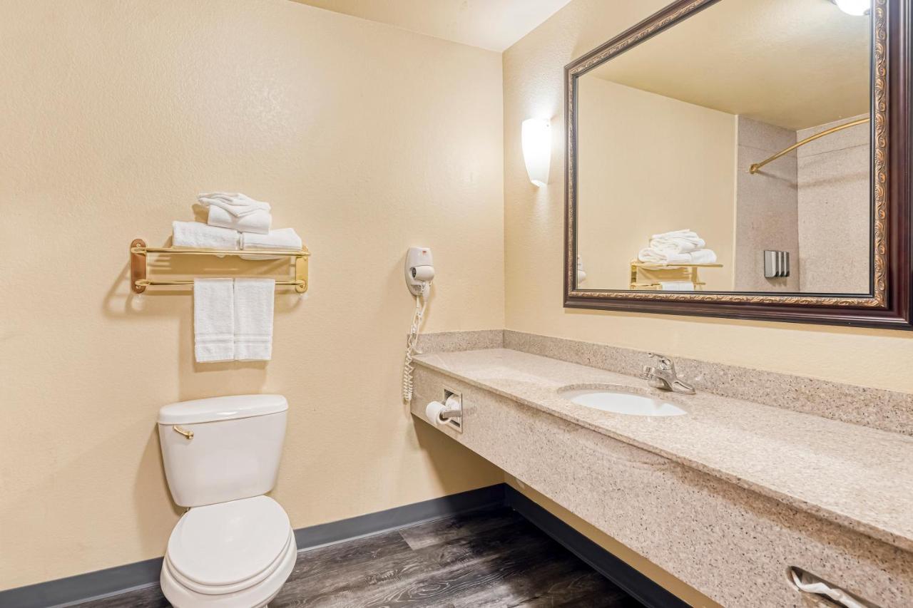 Oyo Townhouse Wichita Falls West Esterno foto