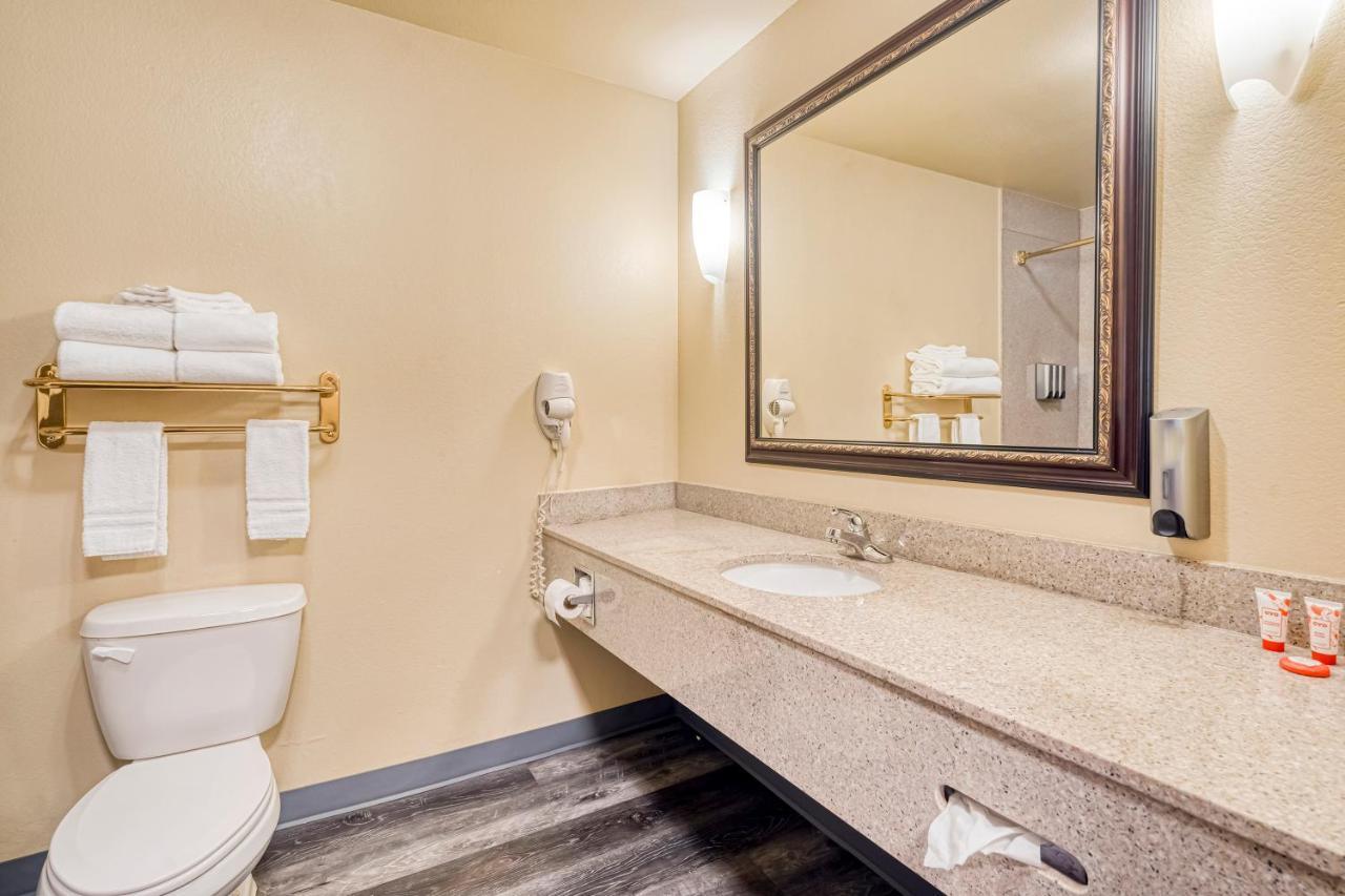 Oyo Townhouse Wichita Falls West Esterno foto